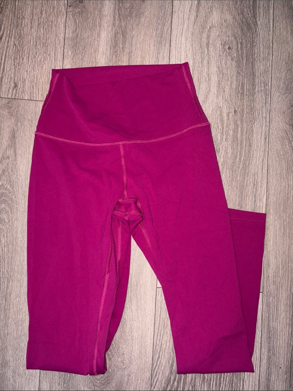 Women’s lululemon align leggings size 4 perfect condition fuschia